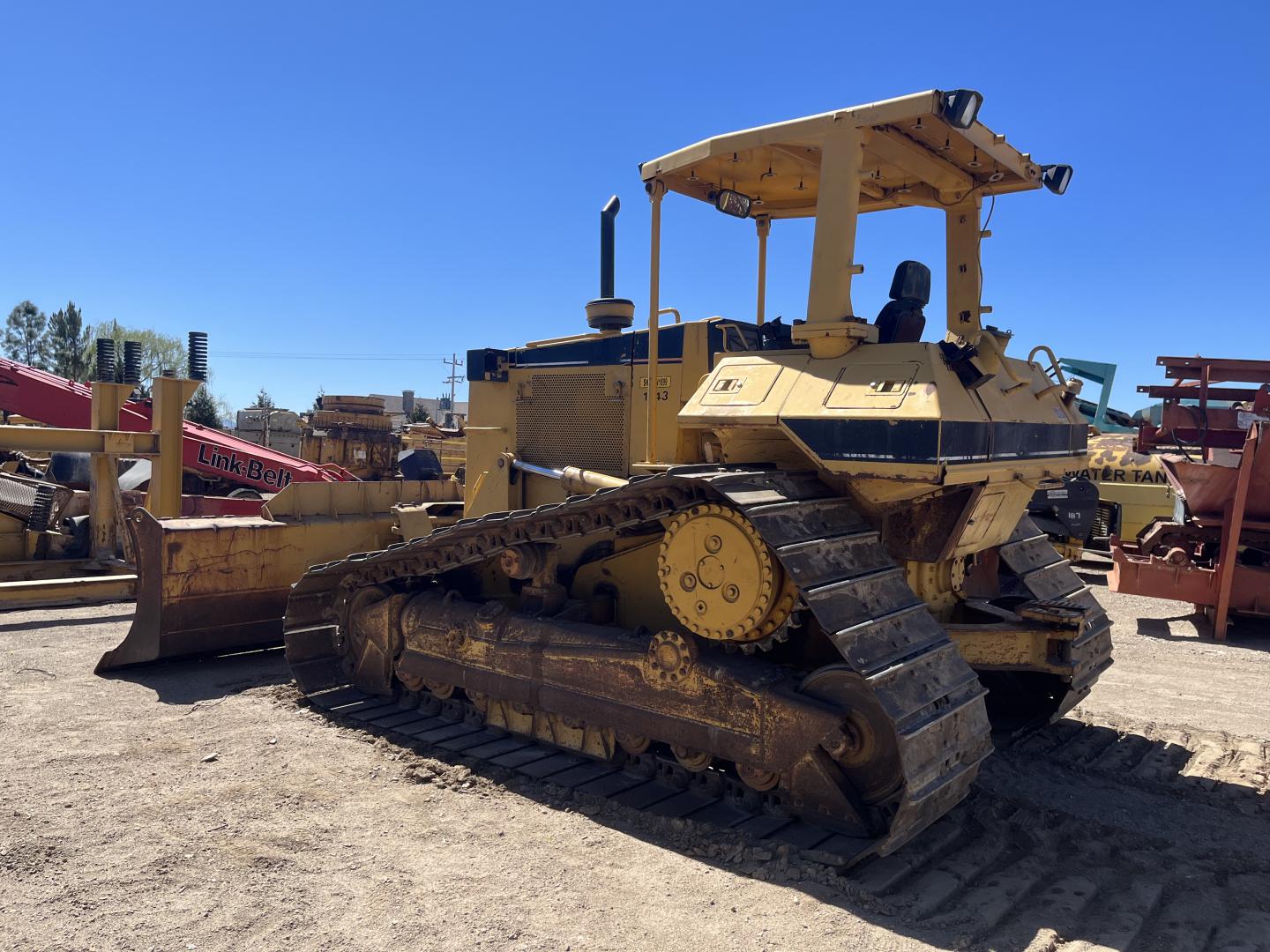 ./imagenes/INVOICE/2019/17354/TOPADOR FRONTAL CATERPILLAR D6M (10).JPG